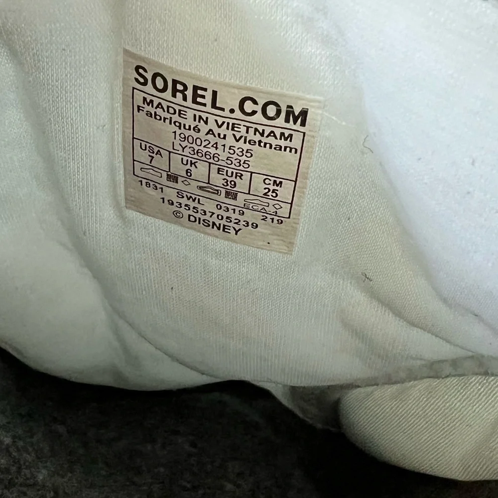 Sorel disney frozen
